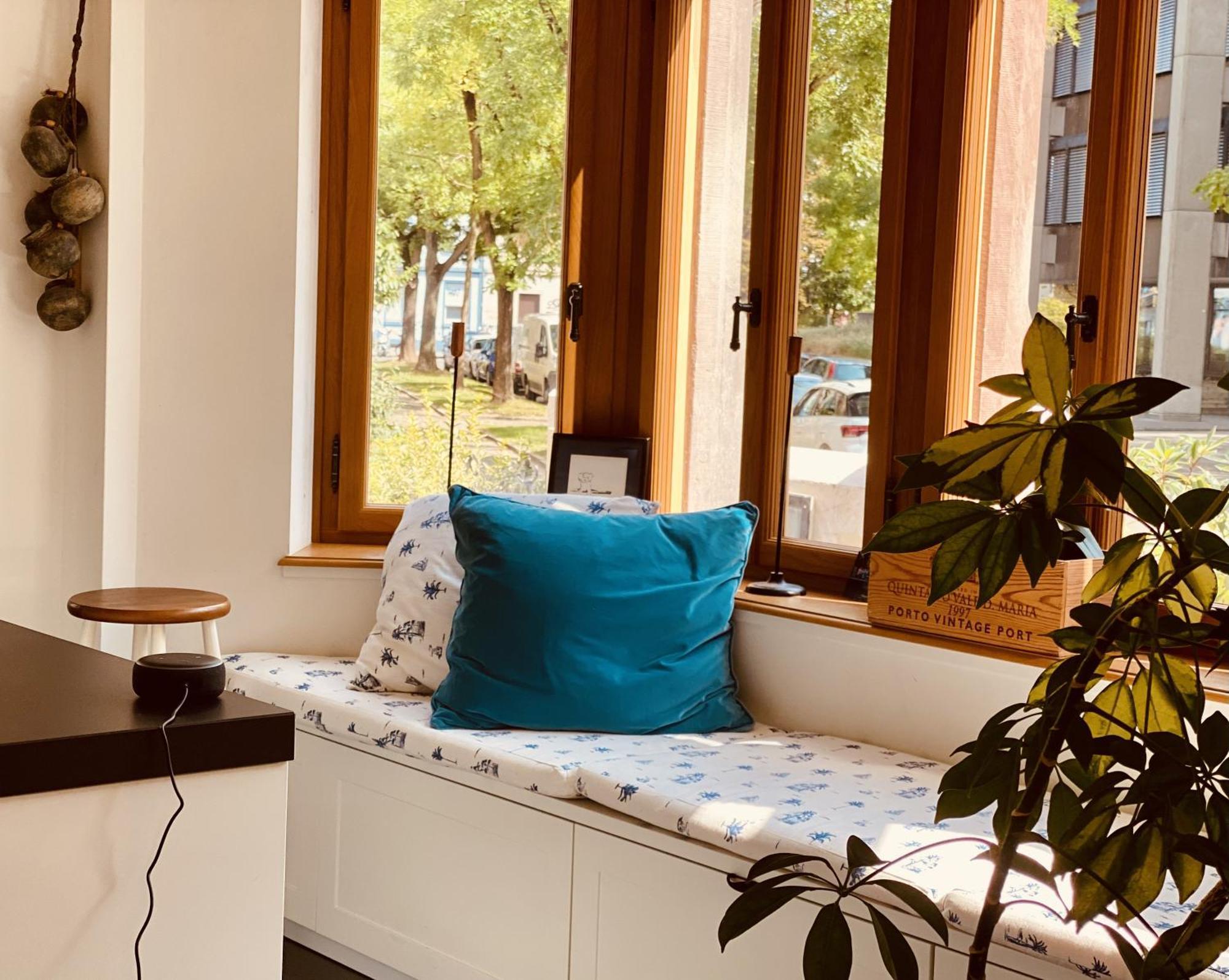 Georgian Guest Rooms Basel Exterior foto
