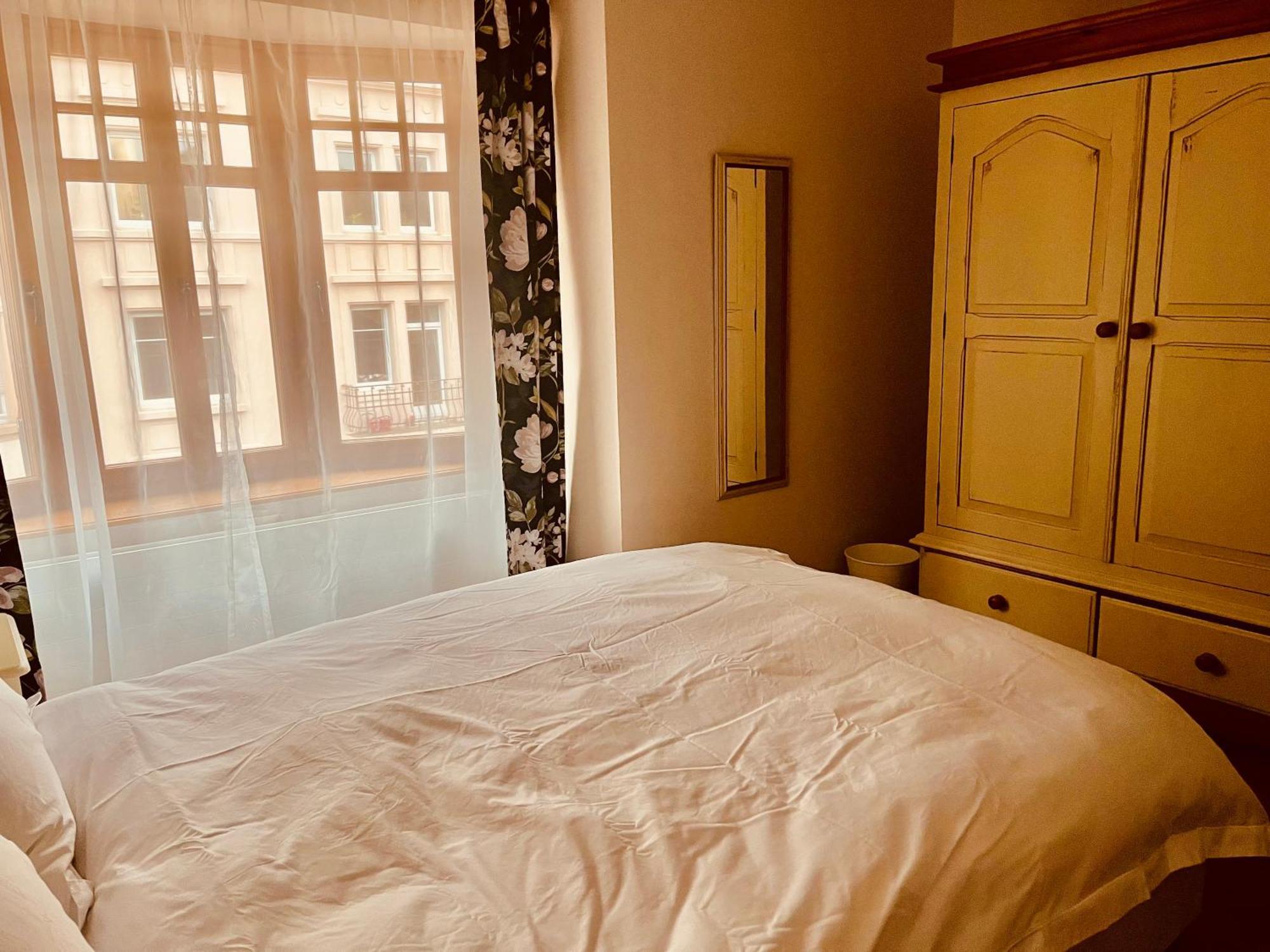 Georgian Guest Rooms Basel Exterior foto